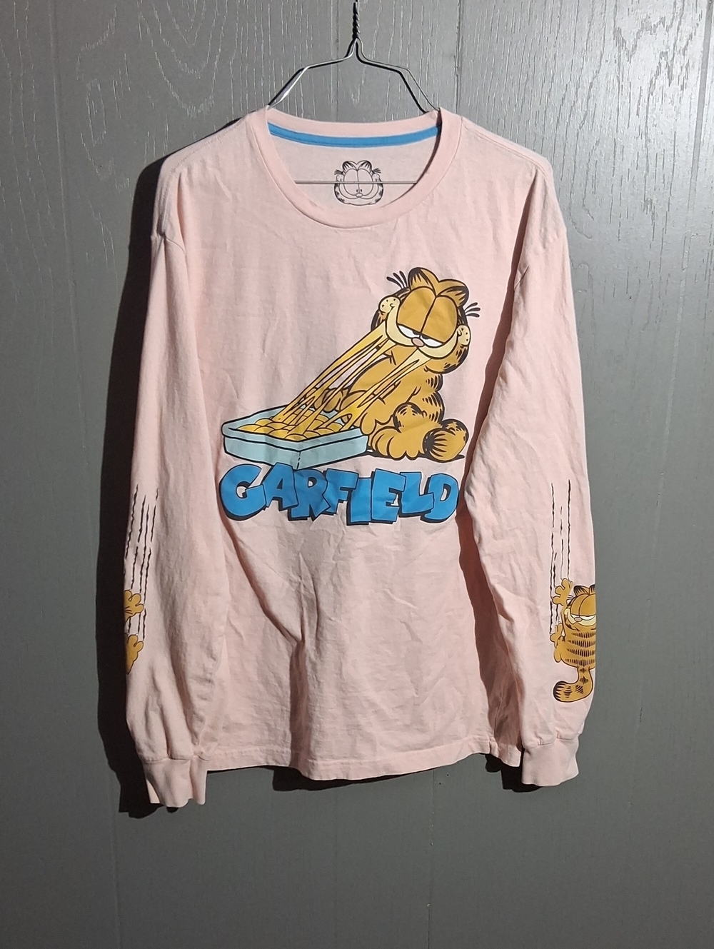 Garfield Long-Sleeve Tee - Light Pink Graphic Pullover